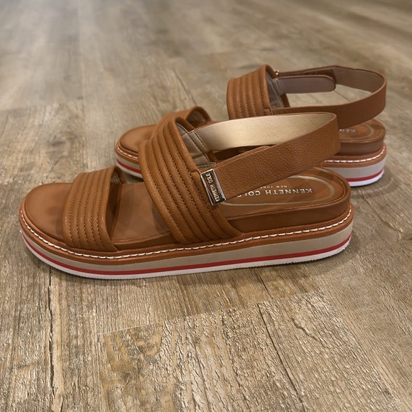Women’s 7.5 Kenneth Cole sandals. Barely worn. - Picture 4 of 6
